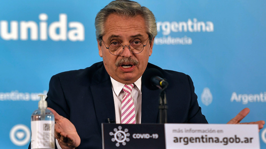 Fernández: el Estado debe "regular servicios públicos para proteger al usuario"