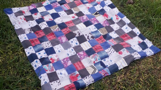 Re-creando: recolecta telas, recicla y fabrica nuevas prendas y objetos