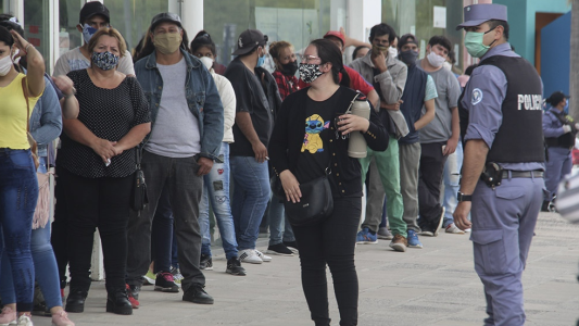 Empiezan a cobrar la tercera ronda del IFE los beneficiarios que no perciben AUH o AUE