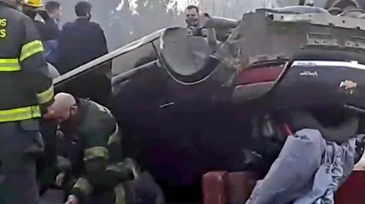 Espectacular despiste, choque y doble vuelco en la autopista a Santa Fe cerca de San Lorenzo