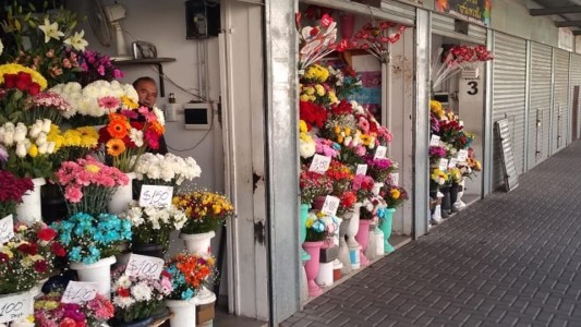 Preocupación por el comportamiento de vendedores ambulantes en la zona del cementerio
