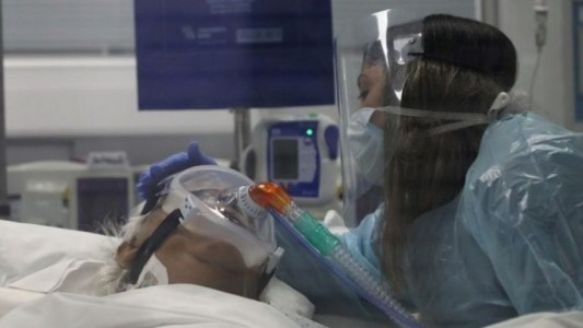 Un número que impacta: hubo 467 casos de coronavirus este jueves en la provincia