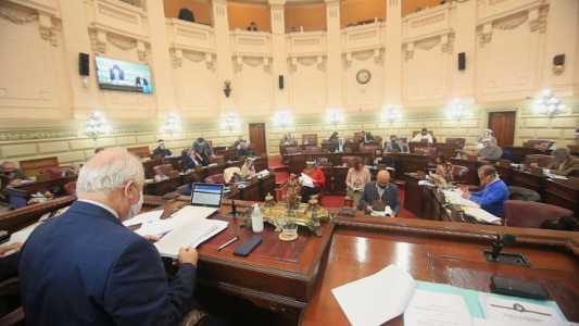 Sancionaron el pago de un bono a docentes reemplazantes