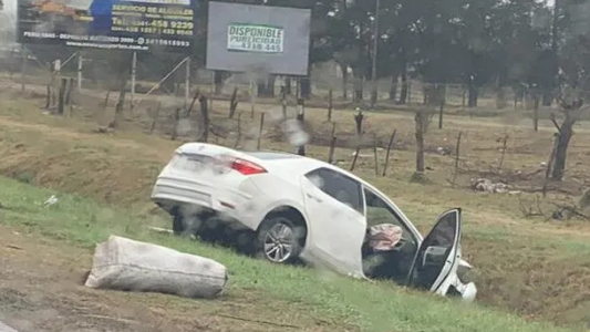 El vice de Central Ricardo Carloni resultó herido en un accidente automovilístico