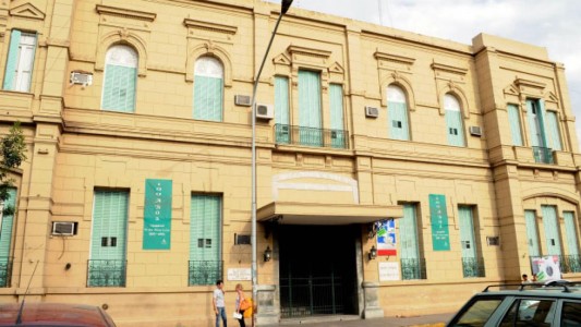 Atacaron a balazos a un joven en el norte de la ciudad