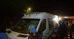 Denunciarán a los vecinos de Pilar que rompieron el móvil que trasladaba a Lázaro Báez