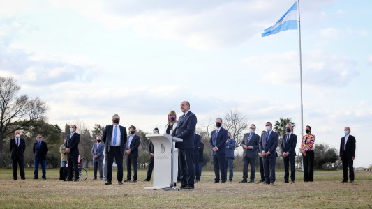 "Reducir desigualdades para una Argentina Federal": Perotti acompaña el documento
