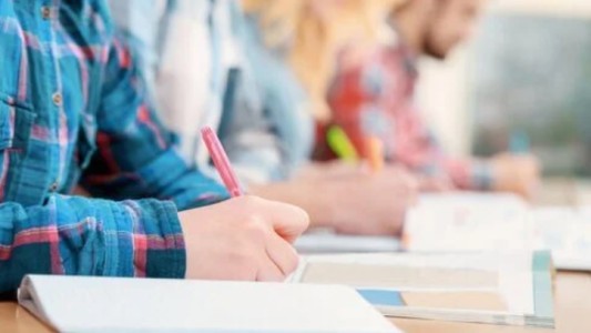 Fallo: un año de cárcel para un estudiante por filtrar las respuestas de un examen