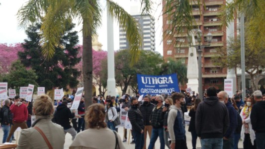 Marcha frente a la Casa Gris, el reclamo de los gastronómicos: "Vamos a la ruina"