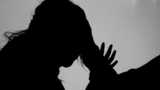 Siete años de prisión para un hombre por abusar sexualmente de su pareja