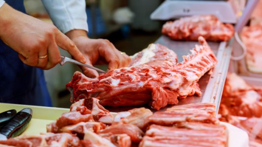 Clausuraron una carnicería en Paraná: un empleado tenía Covid-19 y seguía atendiendo al público