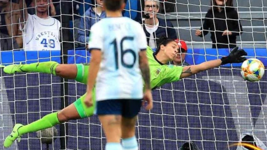 Vanina Correa fue presentada en el Espanyol de Barcelona