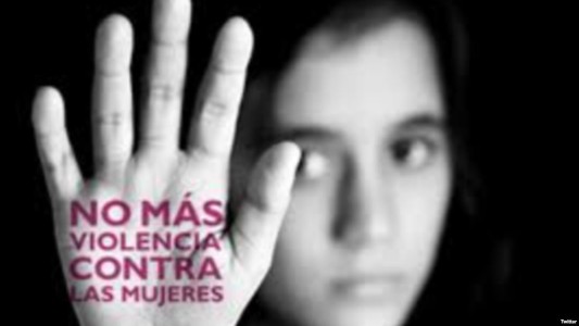 Amnistía llama a Twitter a frenar la violencia contra las mujeres en su plataforma