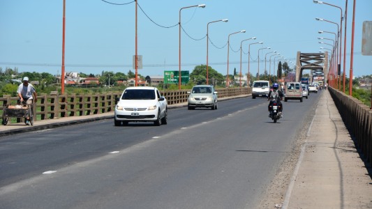 Por trabajos de Vialidad reducen a un carril el Puente Carretero