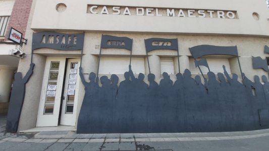 Votan los docentes: la mayoría de las mociones son de rechazo a la oferta salarial