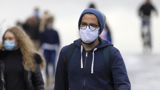 Coronavirus: 13.477 nuevos casos y 406 muertes en el país