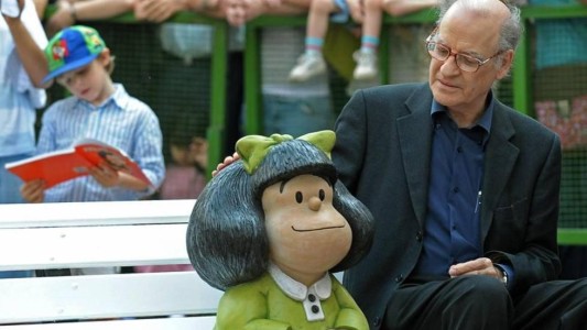 Decretan un día de duelo nacional tras el fallecimiento de Quino