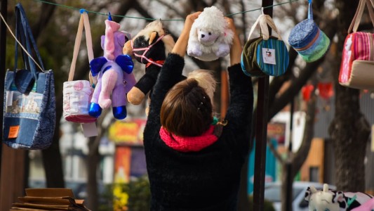 Habilitarán desde el lunes las actividades artísticas y artesanales al aire libre