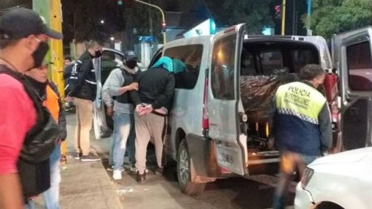 Detienen a cuatro policías en Tucumán por robar más de 230 mil dólares