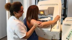 Realizan mamografías gratuitas por el mes del cáncer de mama