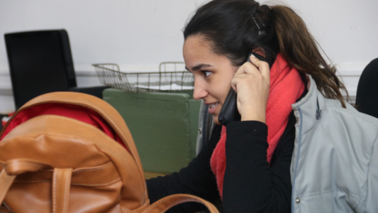 Estudiantes de la UNL asisten a personas mayores