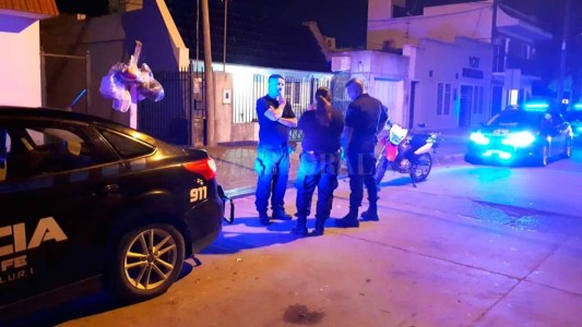 Robaron 9.700 dólares y más de 100.000 pesos en un casa del barrio Sargento Cabral