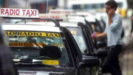 Taxistas y remiseros apoyan la decisión de impedir la llegada de Uber a la ciudad