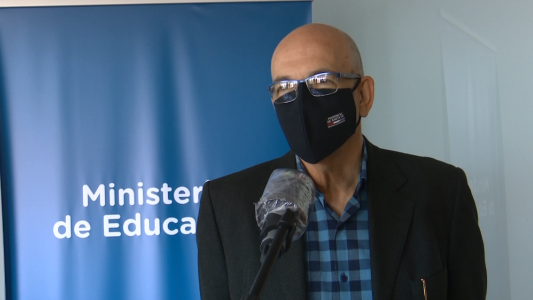 "51 escuelas rurales sobre 4500 establecimientos educativos es un porcentaje muy bajo"