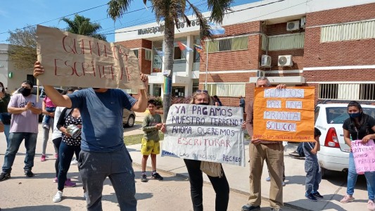 Escándalo en Recreo: cientos de vecinos no pueden escriturar por una causa de estafa