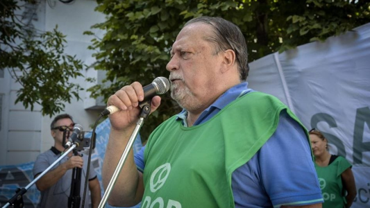 Para Bayúgar, la vuelta a clases presenciales es "un plan experimental para el ciclo lectivo 2021"