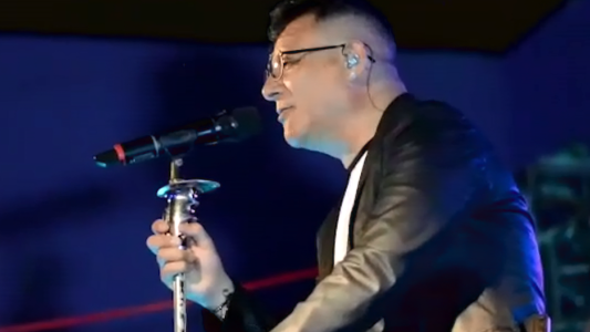 Prueba piloto en San Justo: armaron una "burbuja" para que Sergio Torres brinde su show