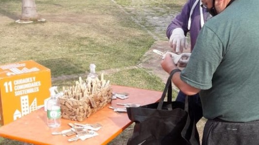 Intercambio de residuos reciclables por semillas, en pos del consumo responsable