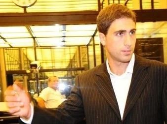 Citan a indagatoria al representante de modelos Leandro Santos por "prostitución VIP"