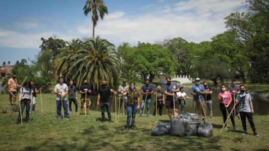 Reclaman la intervención del municipio en el Parque Garay