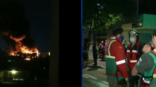 Feroz incendio en un salón de fiestas de Parque Chacabuco