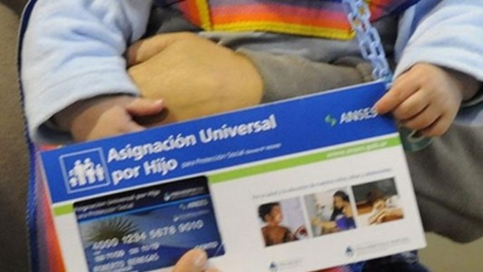 AUH: eliminan el tope de 5 hijos para cobrar el subsidio