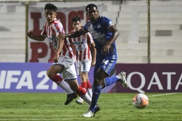 Unión tropezó ante Emelec