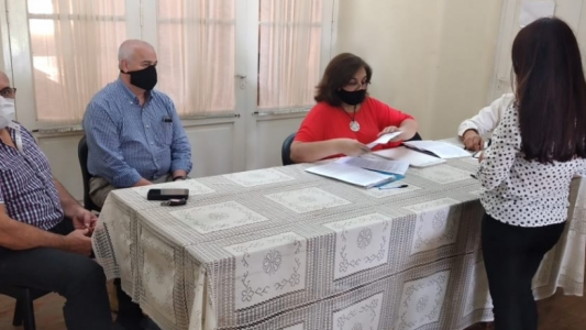 La provincia regulariza la situación de pequeños y medianos productores ganaderos en islas fiscales del norte santafesino