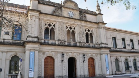 La provincia autorizó actividades presenciales en universidades nacionales