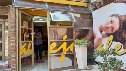 En pleno centro de la ciudad desvalijaron por completo una peluquería