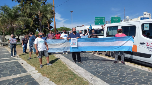 Transportistas escolares se volvieron a movilizar: "Se agotó el tiempo de espera"