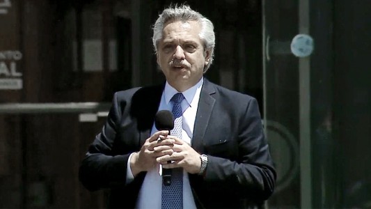 Fernández propuso "una revisión del modelo de país, que se dice federal y no lo es"