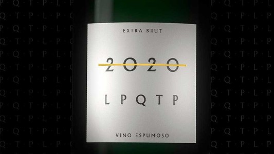 "LPQTP 2020": el espumante que se hizo viral por la idea de sacarse de encima este año