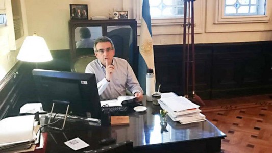 El Ministro de Defensa cargó contra la creación de la Mesa de Enlace de las Fuerzas Armada