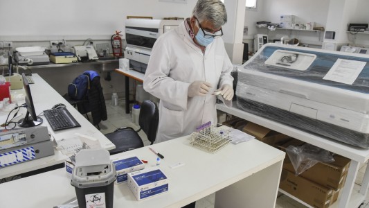 “Nuestros colegas necesitan oxígeno”: Amra pide por las licencias anuales