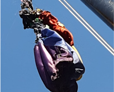 Intolerancia marcada a fuego: quemaron la bandera en un parque de Córdoba
