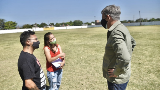 Jatón visitó Los Canarios, uno de los clubes beneficiarios del aporte municipal