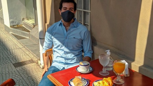 Se hizo viral por la particular forma en la que festejó su recibida como contador