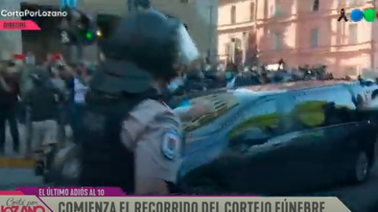 Trasladan el cuerpo de Diego Maradona al cementerio de Bella Vista