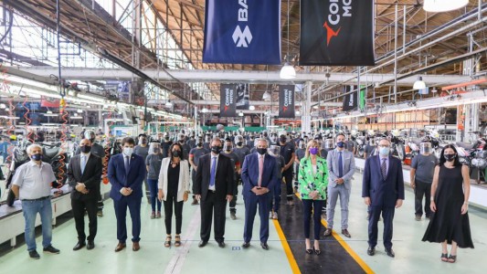 Fernández participó de los anuncios de inversiones en Venado Tuerto